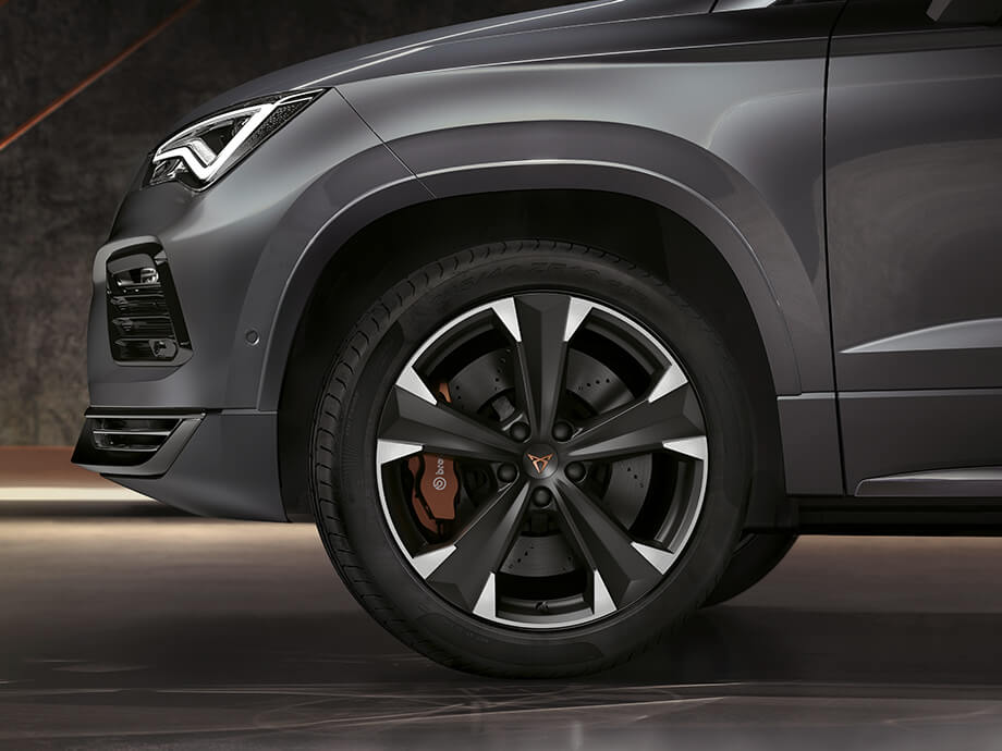 cupra ateca 19 inches alloy wheels and brembo brakes