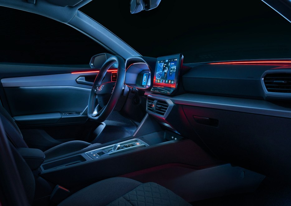 New SEAT Leon Sportstourer Driver Cockpit Ambient Light
