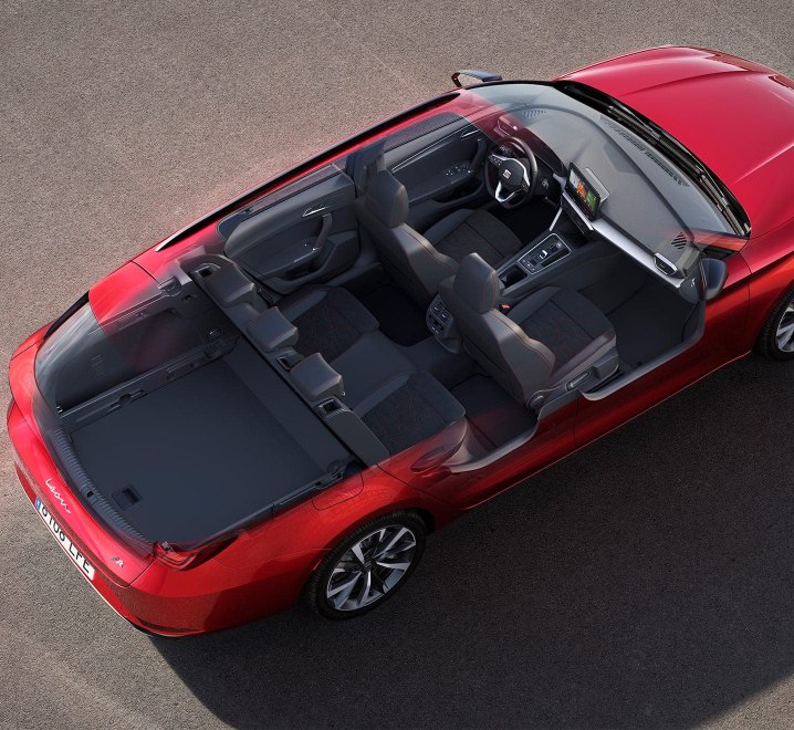 New SEAT Leon Estate Roof Cut Off to show interior
